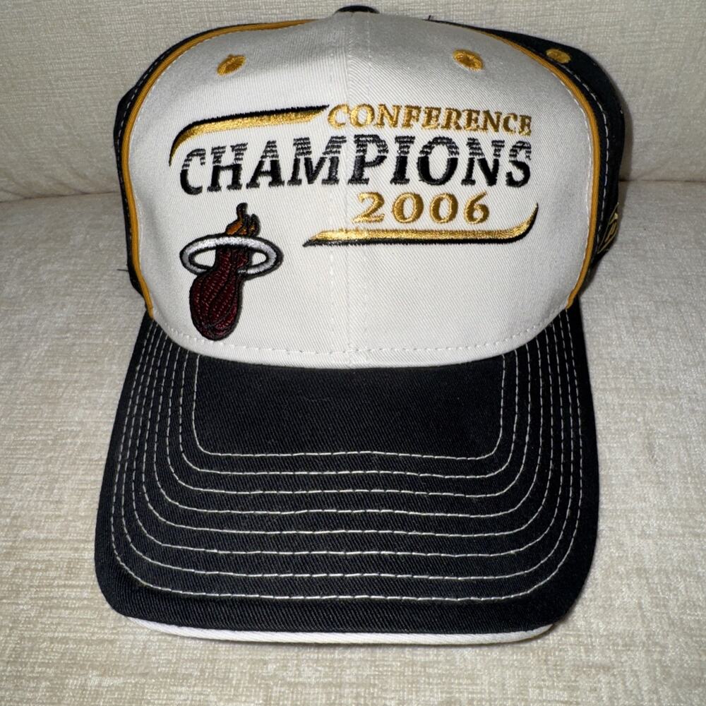 Miami Heat 2006 NBA Finals Champions Hook & Loop Strap Back Cap Hat Reebok NEW